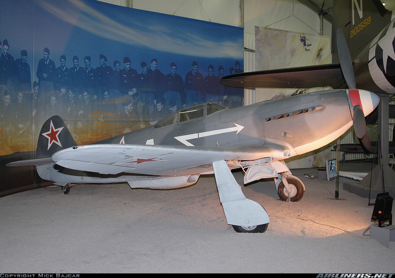 Yakovlev Yak-3 en exhibición en el Museo del Aire y del Espacio de París, Le Bourget, Francia