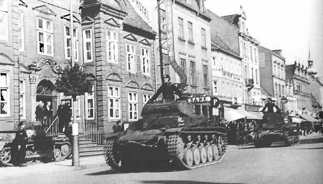 Tanques alemanes en las calles de Copenhague