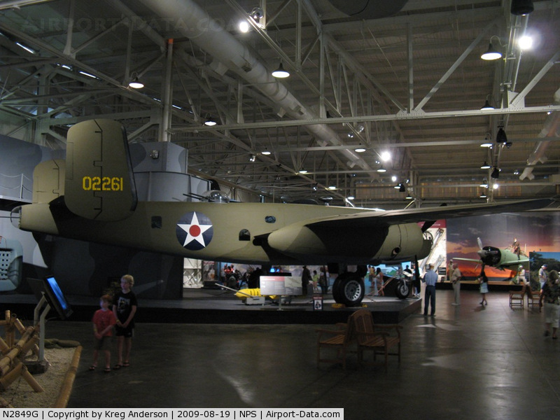 North American B-25J-25NC. Nº de Serie 108-33352. N2849G. The Ruptured Duck. Conservado en el Pacific Aviation Museum en Honolulu, Hawai