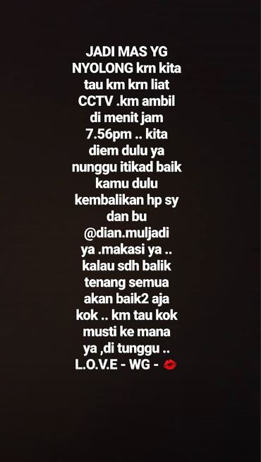 Unggahan Wulan Guritno tentang ponselnya yang hilang.