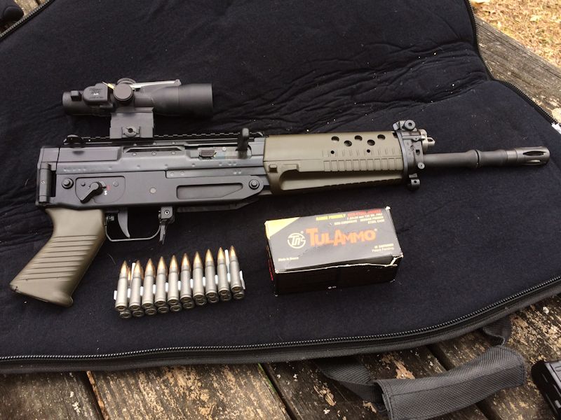 vickers Swiss Arms SG 553 R in 7.62 X 39mm. Takes AK mags sig