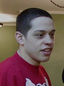 220px-_Pete_Davidson_in_2013.jpg