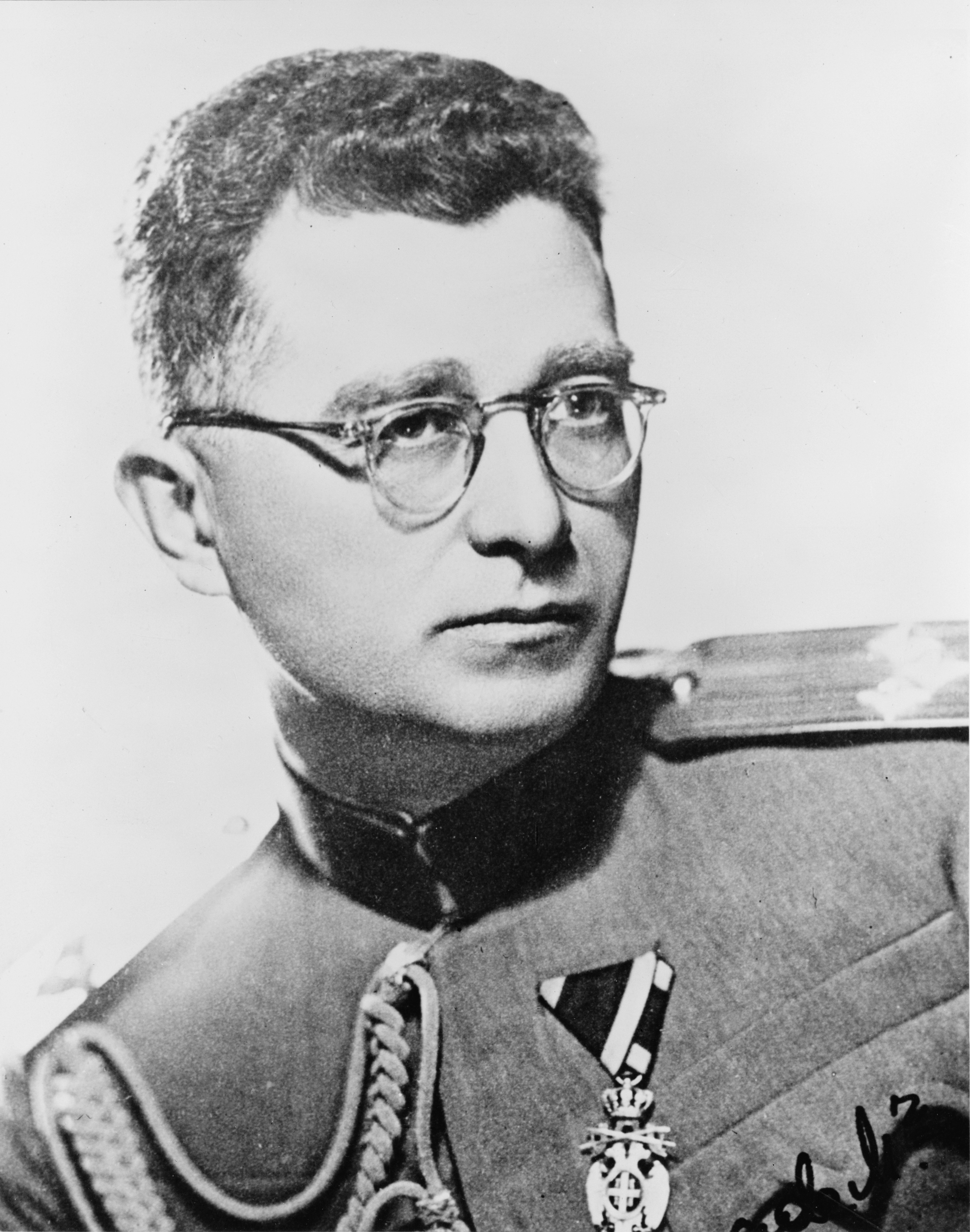 [Слика: Dragoljub_Mihailovic8e09281v.jpg]