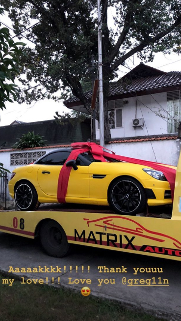 Greg Nwokolo Manjakan Kimmy Jayanti dengan Hadiah Mahal, Mulai Mobil Mewah
Hingga Rumah Megah