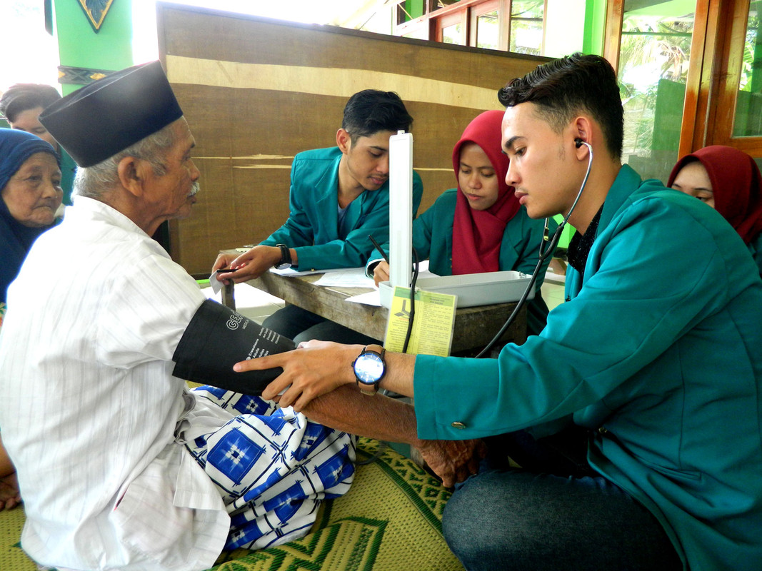 Bakti Sosial Akbar Dosen Dan Mahasiswa Fakultas Kesehatan Unjani