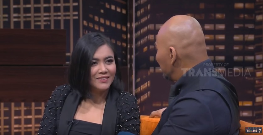 Denada di Hitam Putih (2/8)