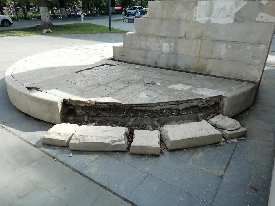 ქუთაისში სარეაბილიტაციო 'შრომის მემორიალს' ვერ შველიან